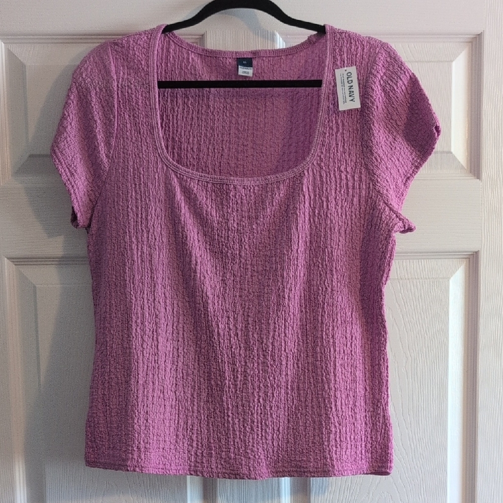 Old Navy Crinkle Knit Top in Pink